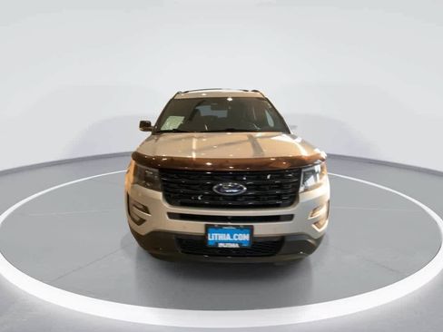 Used 2017 Ford Explorer Sport w/ Equipment Group 401A AWD/4WD image 3