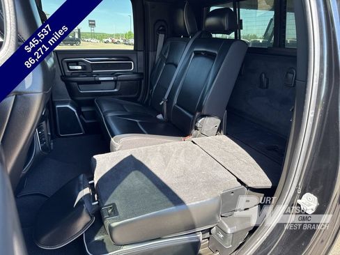Used 2019 RAM 2500 Laramie w/ Black Appearance Package AWD/4WD image 40