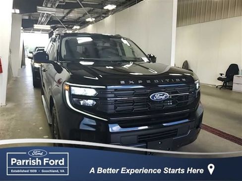 Used 2025 Ford Expedition Max Active AWD/4WD image 1