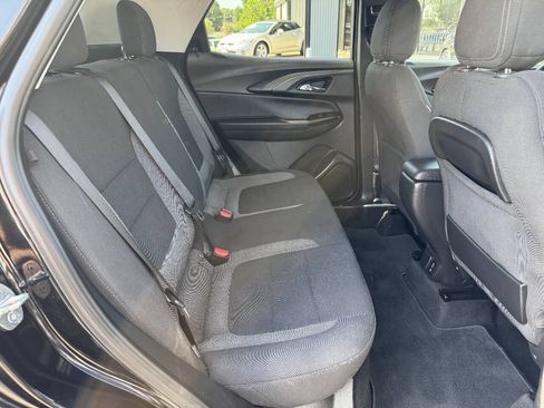 Used 2021 Chevrolet TrailBlazer LT w/ Convenience Package FWD image 22