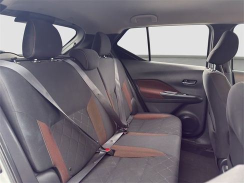 Used 2018 Nissan Kicks SR w/ Exterior Package image 18
