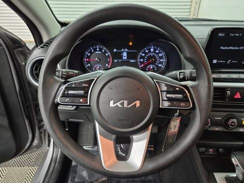 Certified 2023 Kia Forte LXS w/ LXS Technology Package image 22