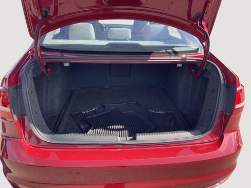 Used 2017 Volkswagen Jetta SE FWD image 26