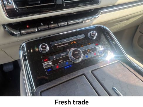 Used 2020 Lincoln Navigator 2WD image 19