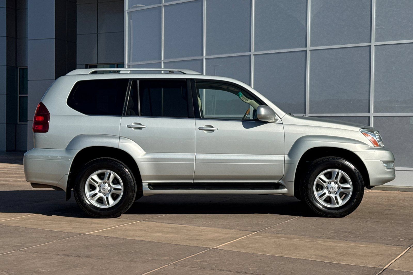 Used 2003 Lexus GX 470 AWD/4WD image 3