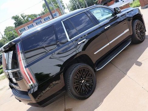Certified 2019 Cadillac Escalade Luxury RWD image 7