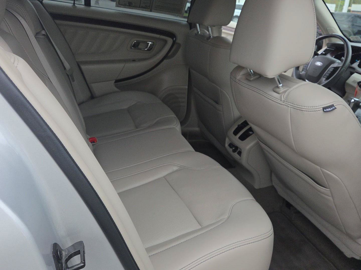 Used 2012 Ford Taurus Limited AWD/4WD image 14
