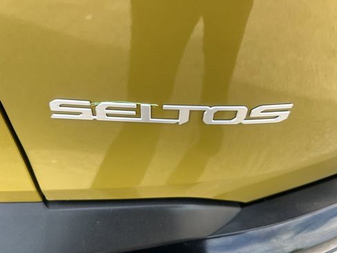 Used 2024 Kia Seltos S AWD/4WD image 32