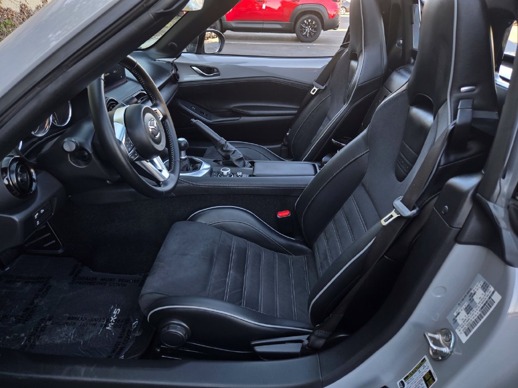 Certified 2025 MAZDA MX-5 Miata RF Club RWD image 15