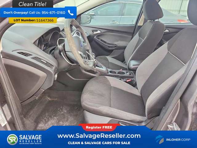 Used 2014 Ford Focus SE FWD image 9
