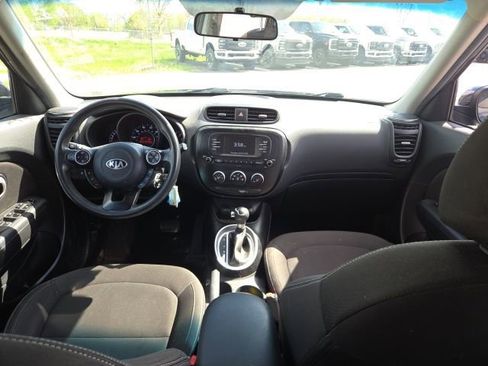 Used 2018 Kia Soul image 17