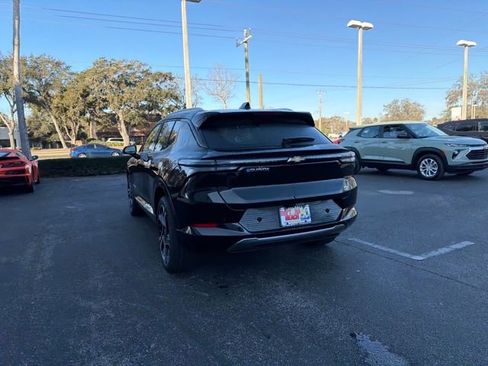 New 2026 Chevrolet Equinox EV LT image 9