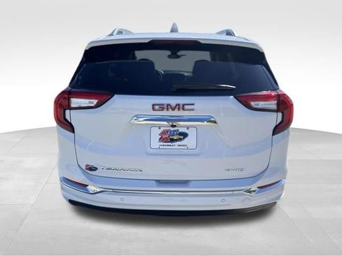 Certified 2024 GMC Terrain Denali w/ Denali Premium Package AWD/4WD image 4