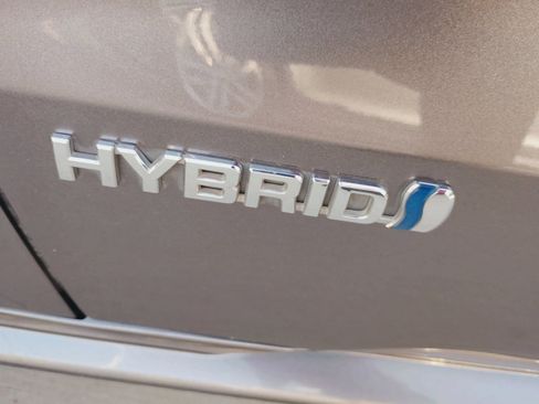 Used 2021 Toyota Sienna LE FWD image 30