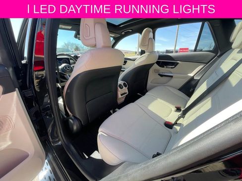 Used 2024 Mercedes-Benz GLC 300 4MATIC image 19