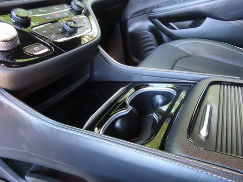 Used 2022 Chrysler Pacifica Limited w/ S Appearance Package image 23