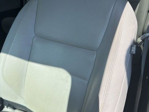 Used 2020 Toyota Sienna XLE image 5