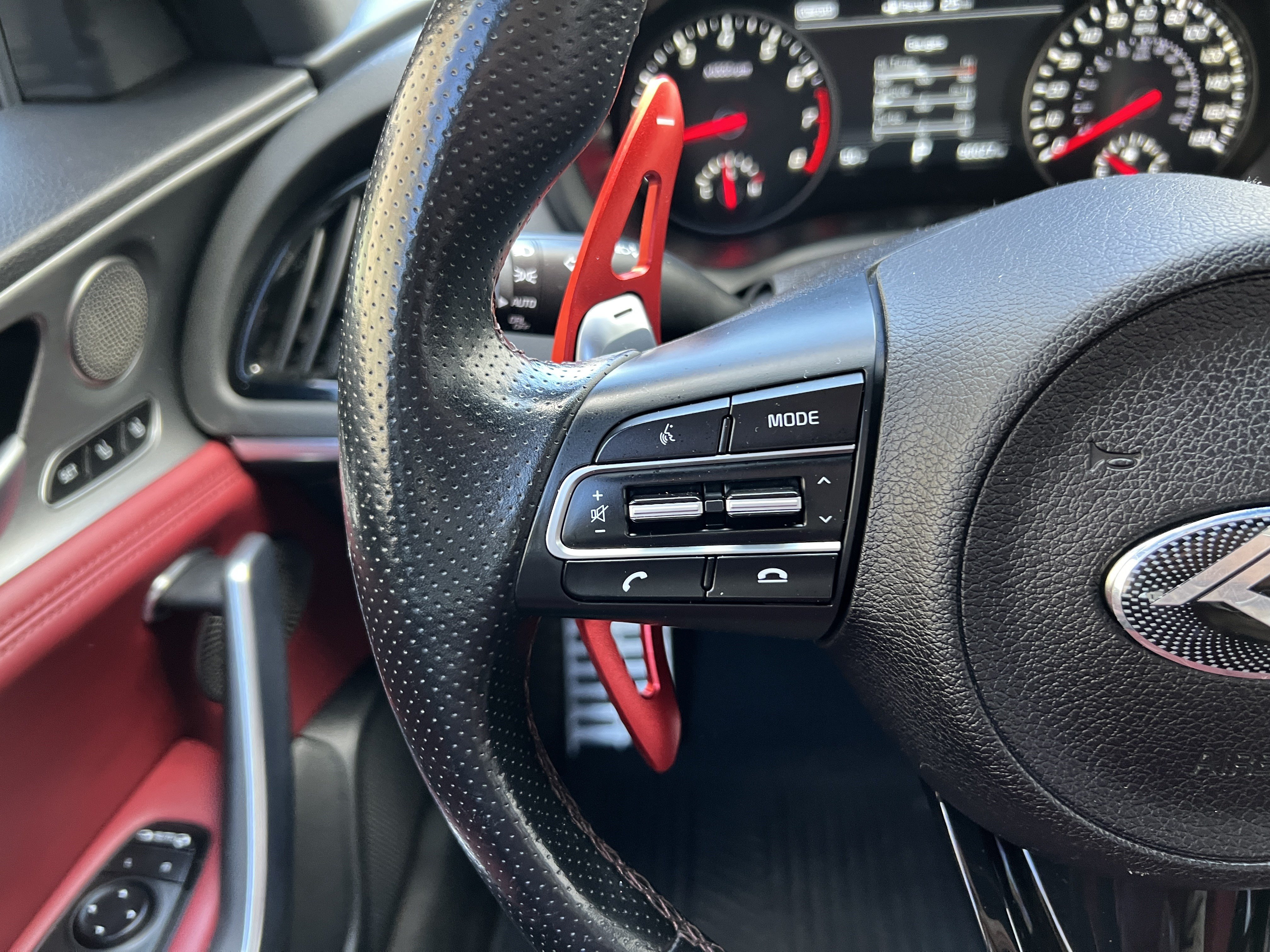 Used 2021 Kia Stinger GT1 AWD/4WD image 27