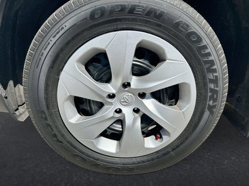 Certified 2025 Toyota RAV4 LE FWD image 10