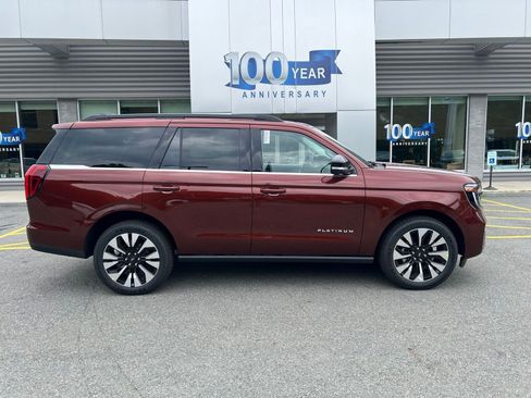 New 2027 Ford Expedition Platinum w/ Driver's Package AWD/4WD image 7