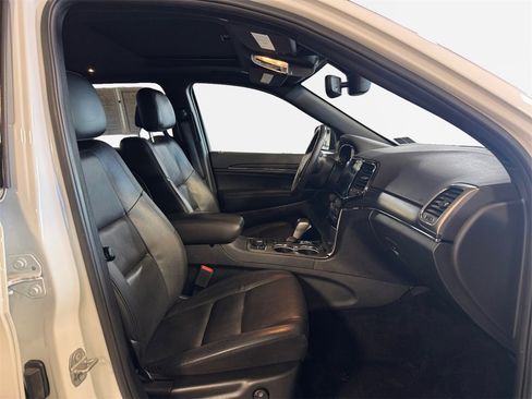 Used 2020 Jeep Grand Cherokee Limited image 26