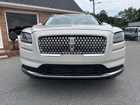 Used 2023 Lincoln Nautilus Reserve w/ Equipment Group 201A FWD image 7