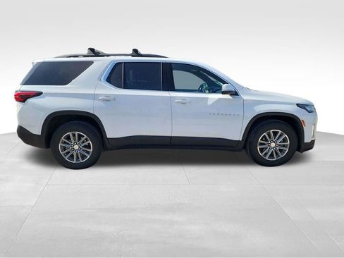 Used 2022 Chevrolet Traverse LT image 9