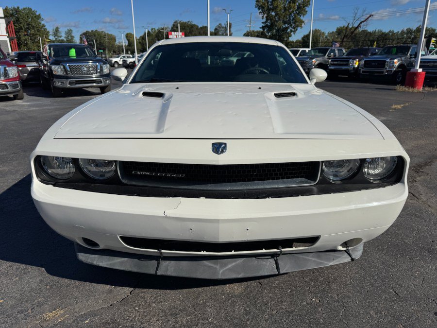 Used 2010 Dodge Challenger SE RWD image 8