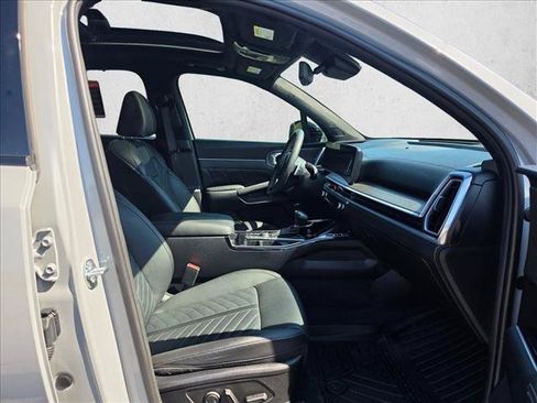Used 2025 Kia Sorento SX Prestige AWD/4WD image 11