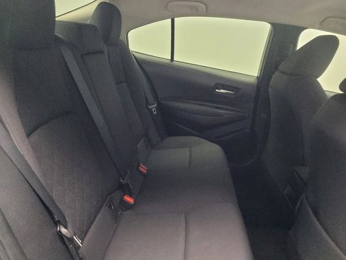 Used 2020 Toyota Corolla LE image 19