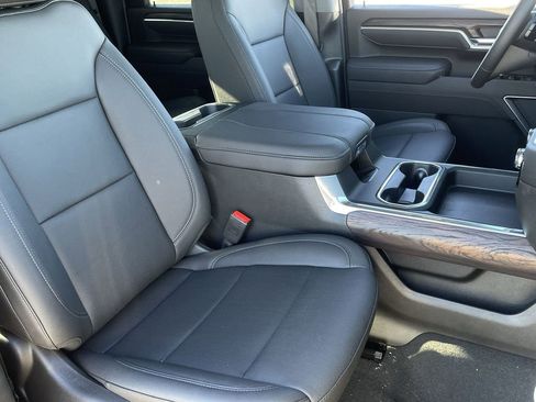 New 2025 GMC Sierra 2500 SLT w/ SLT Premium Package image 27