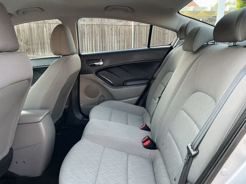 Used 2015 Kia Forte LX FWD image 19