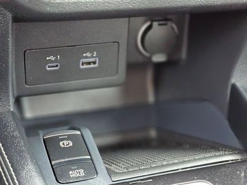 Certified 2024 Nissan Kicks SV image 24