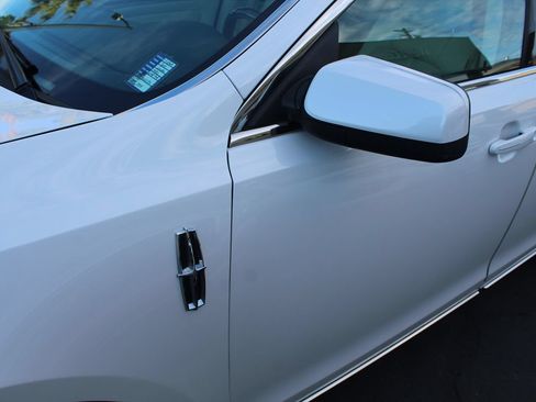 Used 2011 Lincoln MKS w/ 101A Rapid Spec Order Code FWD image 12
