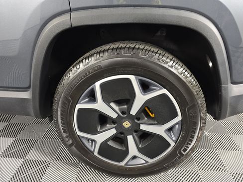 Used 2023 Rivian R1S Adventure image 10