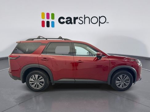 Used 2024 Nissan Pathfinder SV AWD/4WD image 6
