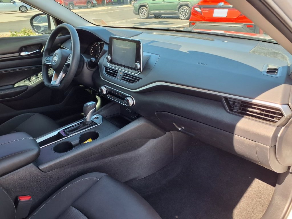 Used 2020 Nissan Altima 2.5 S FWD image 17