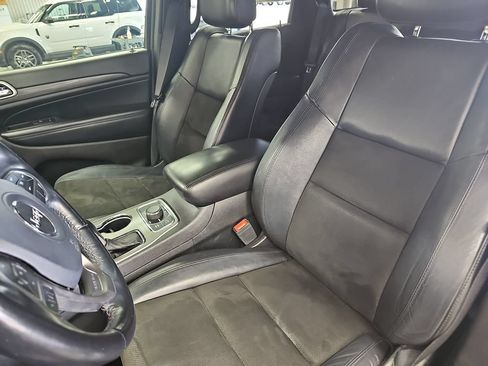Used 2020 Jeep Grand Cherokee Laredo w/ Quick Order Package 2BN North AWD/4WD image 15