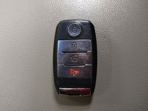 Used 2019 Kia Sorento EX AWD/4WD image 32