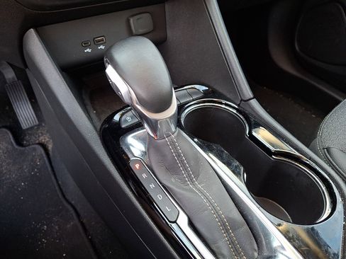 Used 2024 Buick Encore GX Preferred image 17