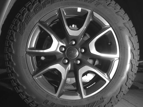 Used 2025 Jeep Compass Trailhawk image 14