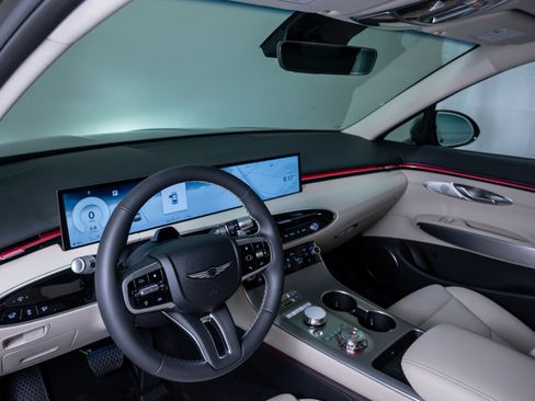 Used 2026 Genesis GV70 2.5T Select image 20