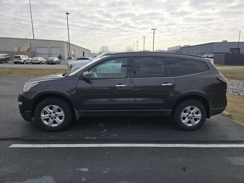 Used 2015 Chevrolet Traverse LS image 7