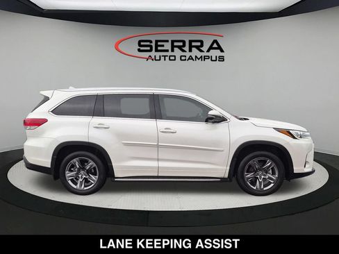 Used 2019 Toyota Highlander Limited Platinum AWD/4WD image 7