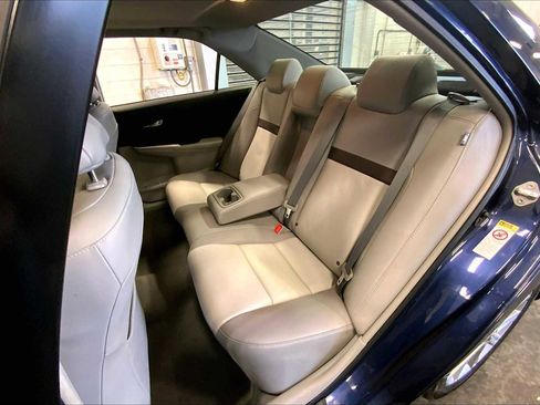 Used 2014 Toyota Camry XLE w/ Leather Package image 22