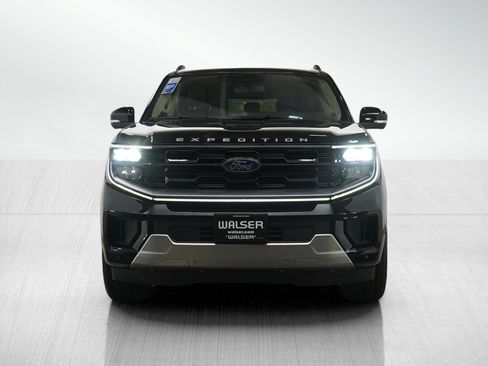 Used 2025 Ford Expedition Platinum image 8