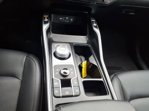 Certified 2025 Kia Sorento EX image 20