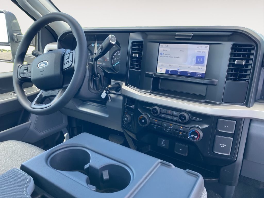 New 2025 Ford F350 XL w/ STX Appearance Package AWD/4WD image 27