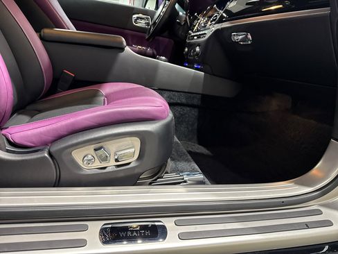 Used 2018 Rolls-Royce Wraith image 31