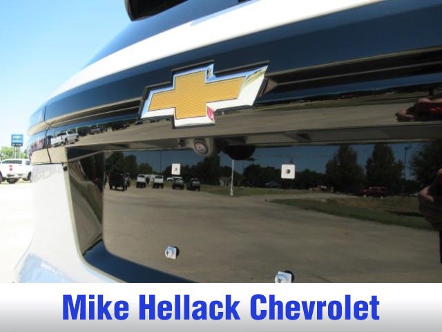 Used 2026 Chevrolet Traverse LT w/ Driver Confidence Package FWD image 5